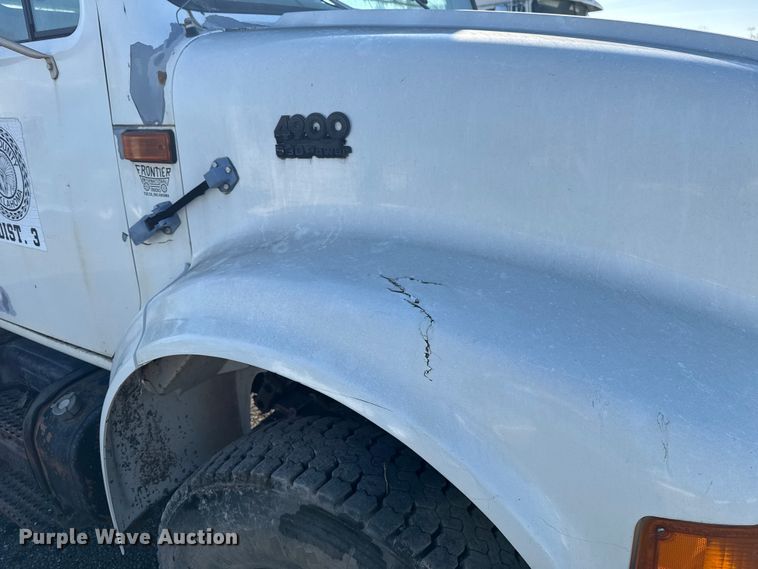 image for item ES5607 1997 International 4900 dump flatbed truck