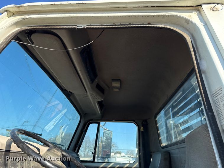 image for item ES5607 1997 International 4900 dump flatbed truck