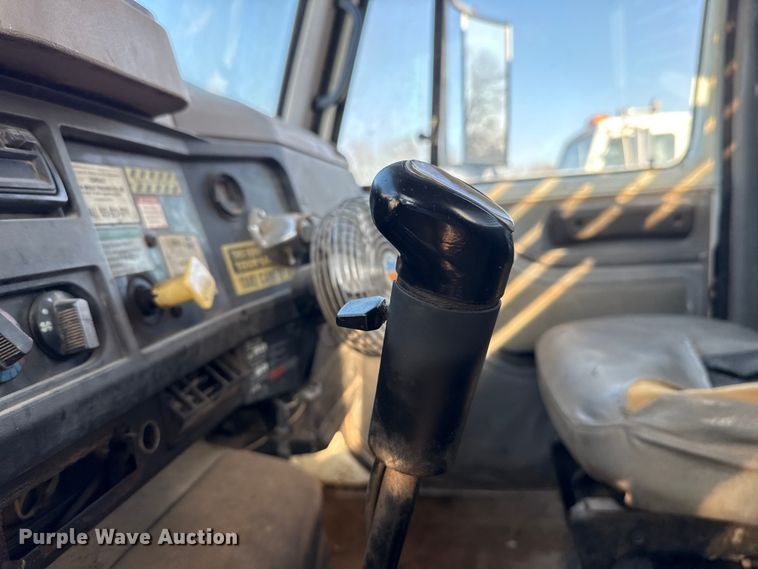 image for item ES5607 1997 International 4900 dump flatbed truck