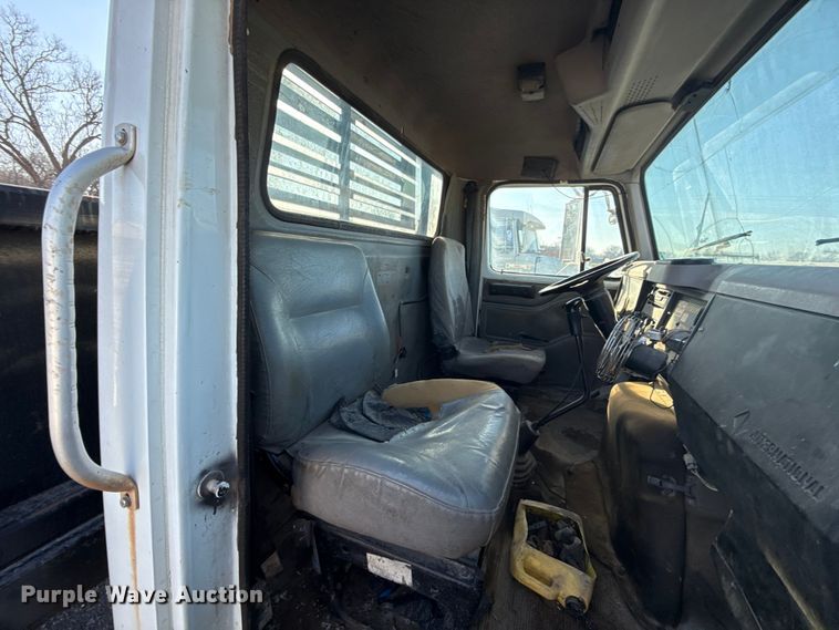 image for item ES5607 1997 International 4900 dump flatbed truck