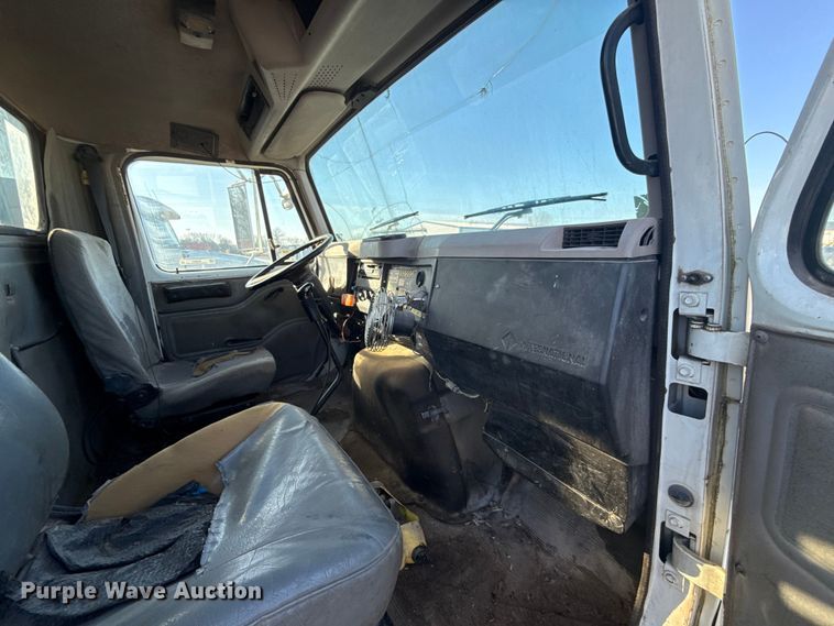 image for item ES5607 1997 International 4900 dump flatbed truck