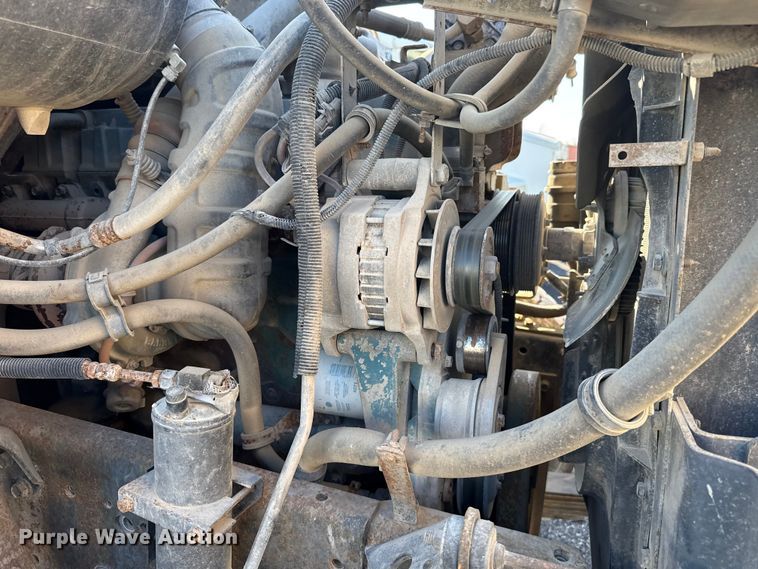 image for item ES5607 1997 International 4900 dump flatbed truck