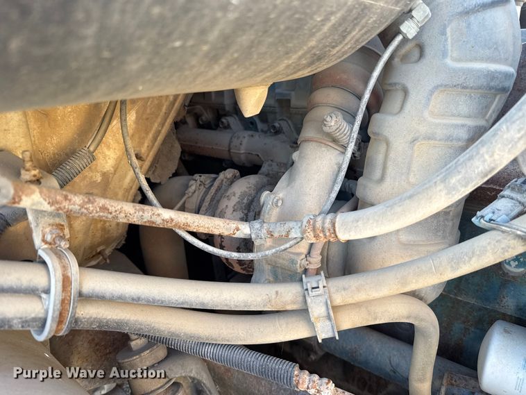 image for item ES5607 1997 International 4900 dump flatbed truck