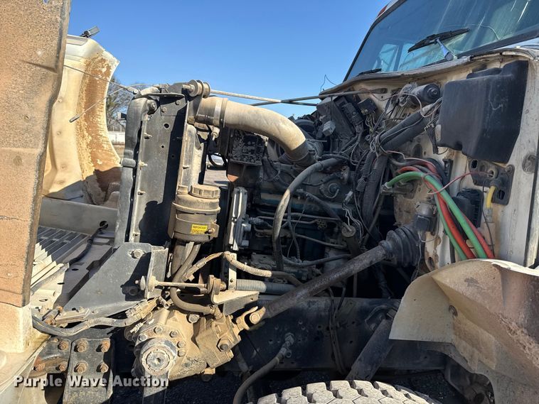 image for item ES5607 1997 International 4900 dump flatbed truck