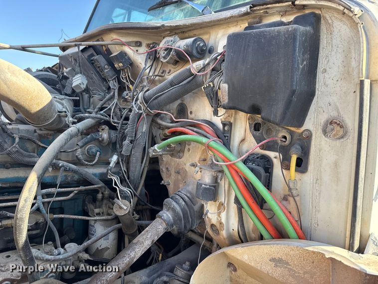 image for item ES5607 1997 International 4900 dump flatbed truck