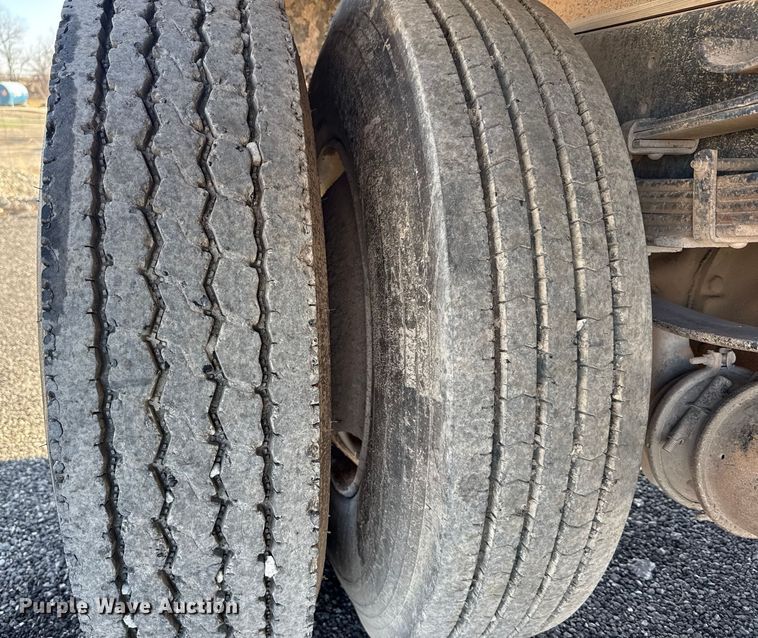 image for item ES5607 1997 International 4900 dump flatbed truck