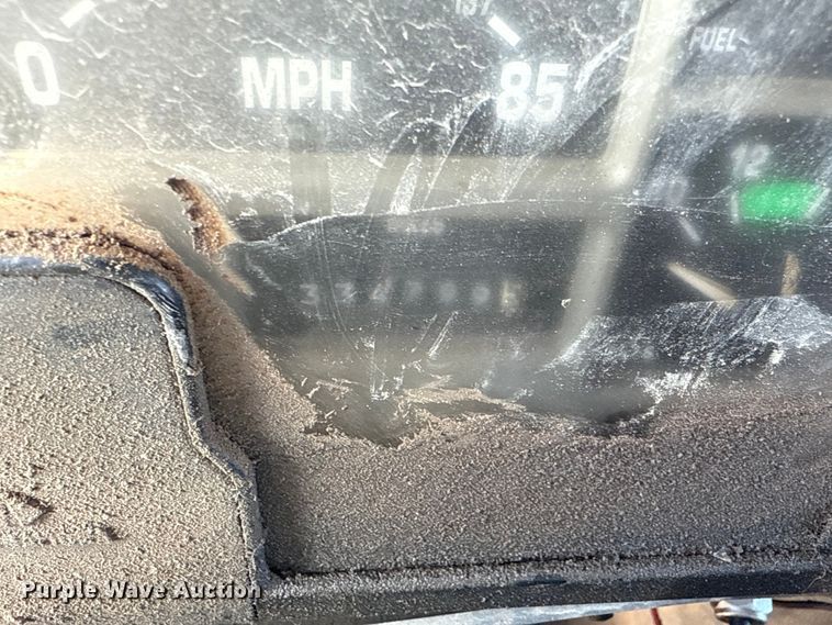 image for item ES5607 1997 International 4900 dump flatbed truck