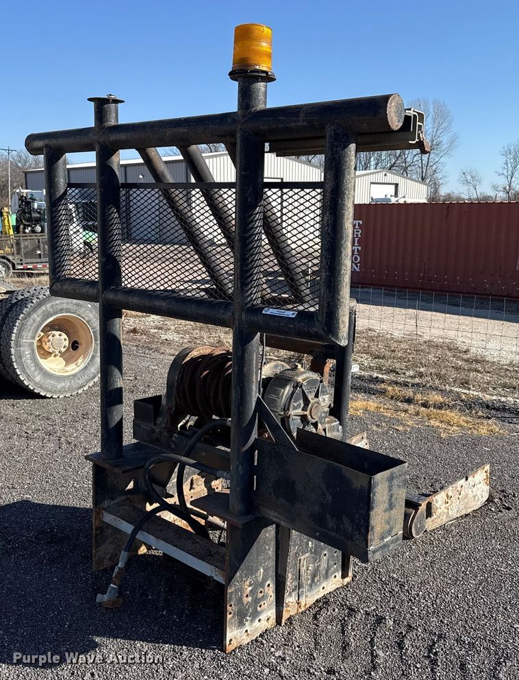 image for item ES5608 Braden Winch AHS10-18 winch