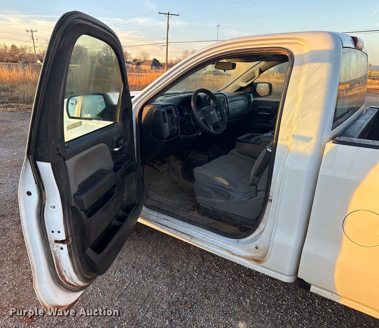 image for item ES5612 2017 Chevrolet Silverado 1500 pickup truck