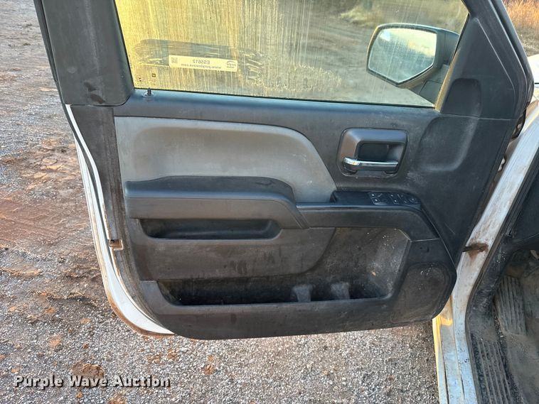 image for item ES5612 2017 Chevrolet Silverado 1500 pickup truck