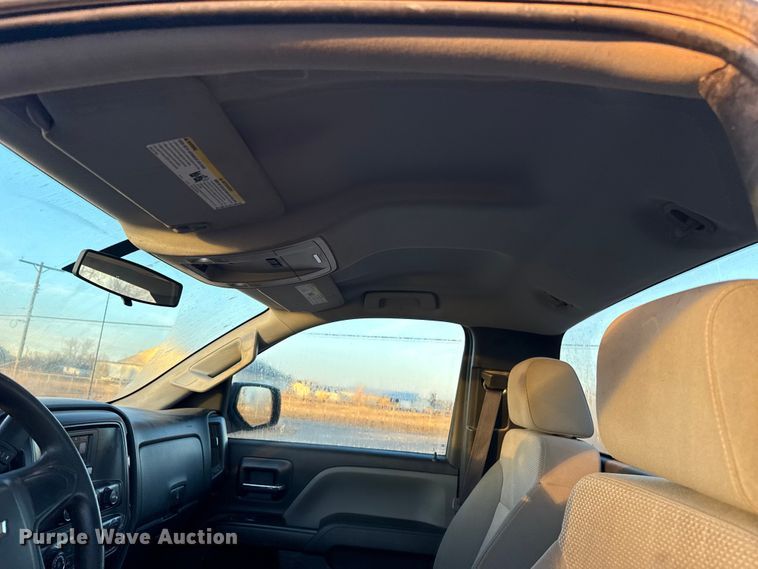 image for item ES5612 2017 Chevrolet Silverado 1500 pickup truck