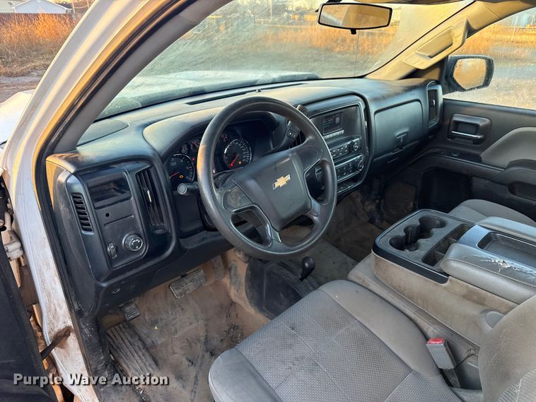 image for item ES5612 2017 Chevrolet Silverado 1500 pickup truck