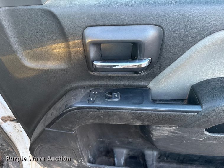 image for item ES5612 2017 Chevrolet Silverado 1500 pickup truck