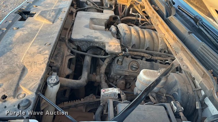 image for item ES5612 2017 Chevrolet Silverado 1500 pickup truck