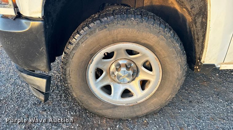 image for item ES5612 2017 Chevrolet Silverado 1500 pickup truck