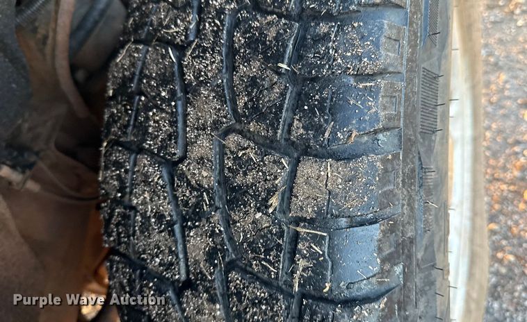 image for item ES5612 2017 Chevrolet Silverado 1500 pickup truck