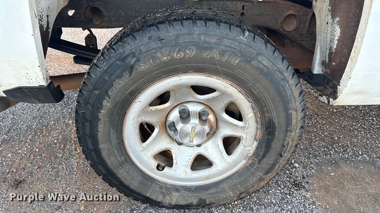 image for item ES5612 2017 Chevrolet Silverado 1500 pickup truck