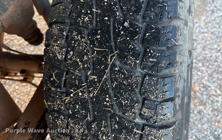 image for item ES5612 2017 Chevrolet Silverado 1500 pickup truck