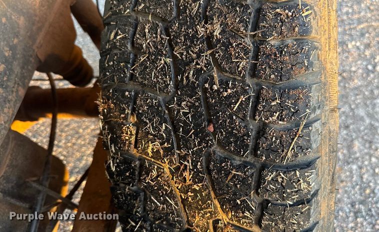 image for item ES5612 2017 Chevrolet Silverado 1500 pickup truck