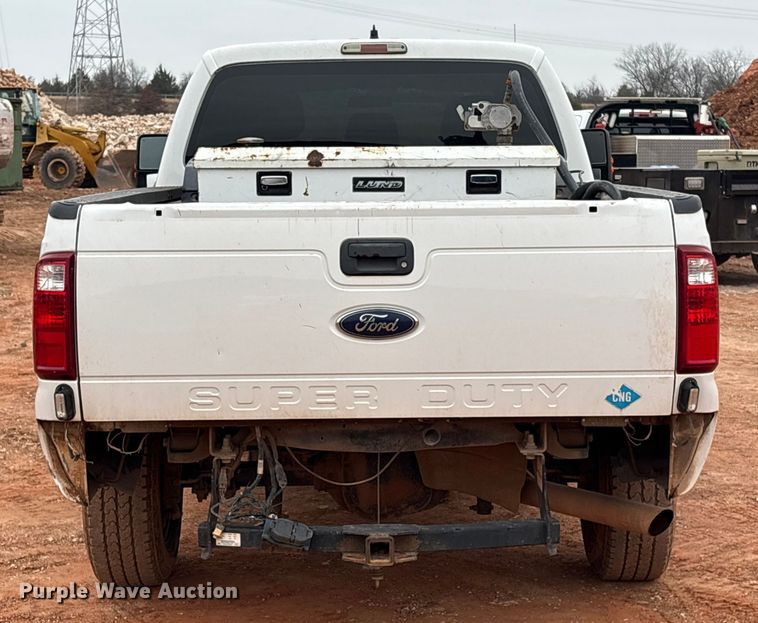 image for item ET1007 2013 Ford F250 Super Duty Crew Cab pickup truck