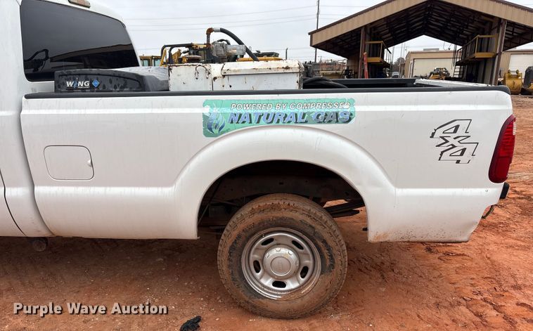 image for item ET1007 2013 Ford F250 Super Duty Crew Cab pickup truck