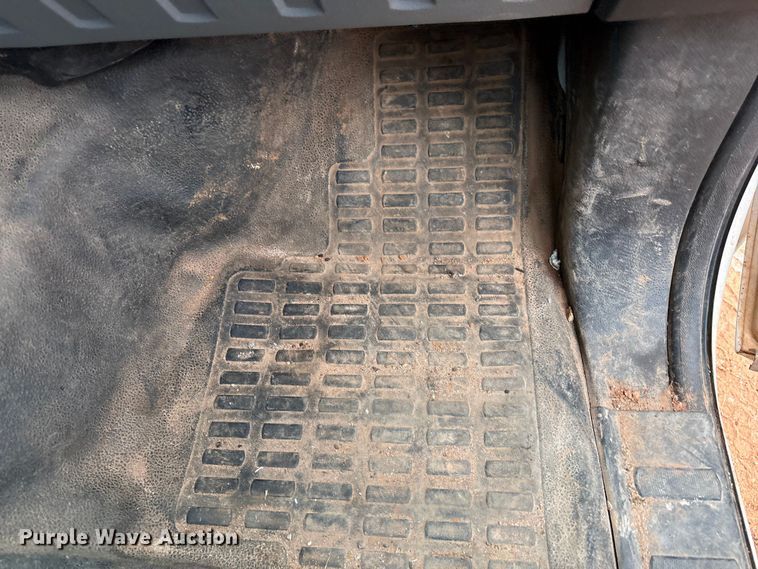 image for item ET1007 2013 Ford F250 Super Duty Crew Cab pickup truck