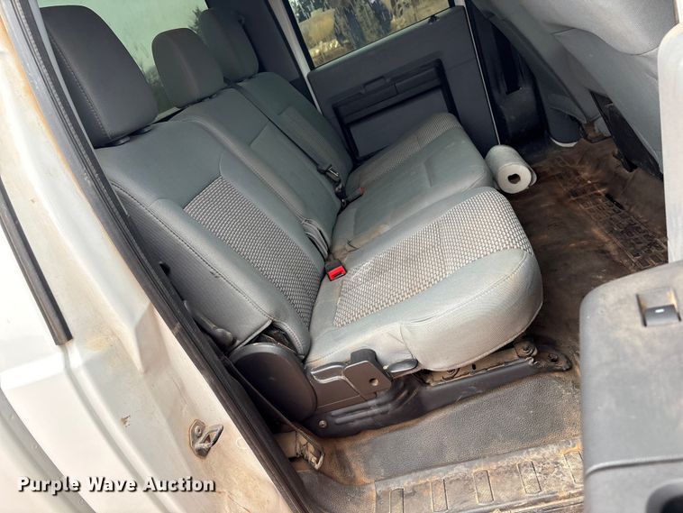 image for item ET1007 2013 Ford F250 Super Duty Crew Cab pickup truck