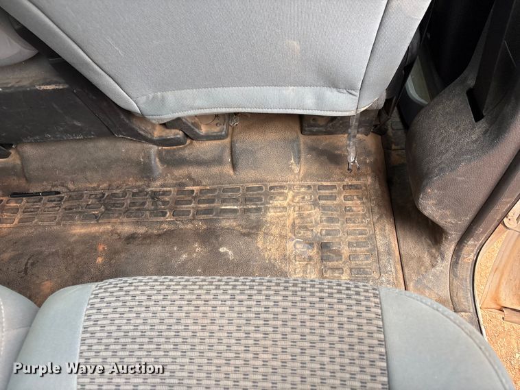 image for item ET1007 2013 Ford F250 Super Duty Crew Cab pickup truck