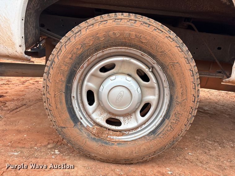 image for item ET1007 2013 Ford F250 Super Duty Crew Cab pickup truck