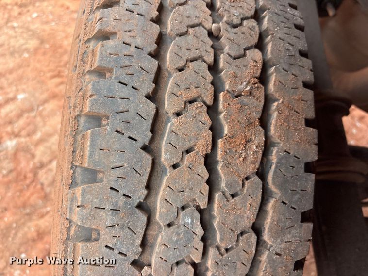 image for item ET1007 2013 Ford F250 Super Duty Crew Cab pickup truck