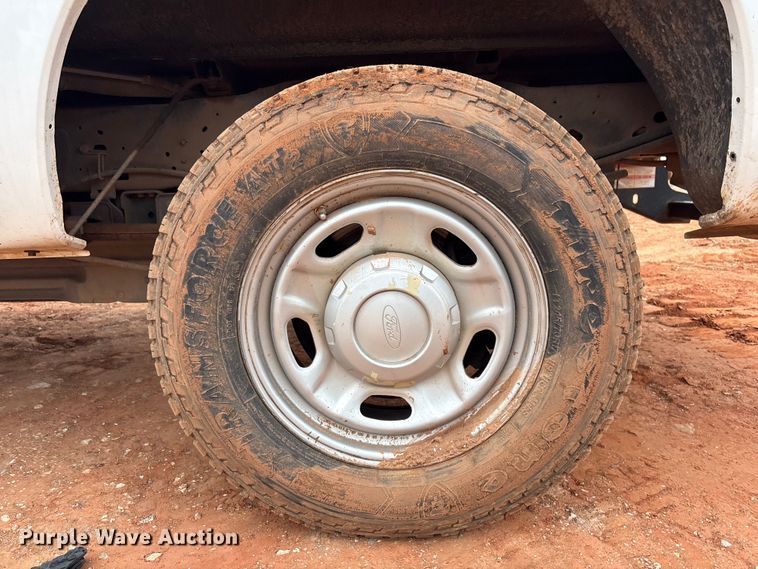 image for item ET1007 2013 Ford F250 Super Duty Crew Cab pickup truck