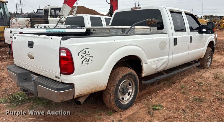 image for item ET1008 2011 Ford F250 Super Duty Crew Cab pickup truck