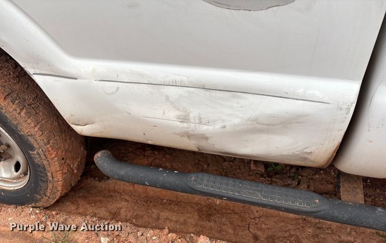 image for item ET1008 2011 Ford F250 Super Duty Crew Cab pickup truck