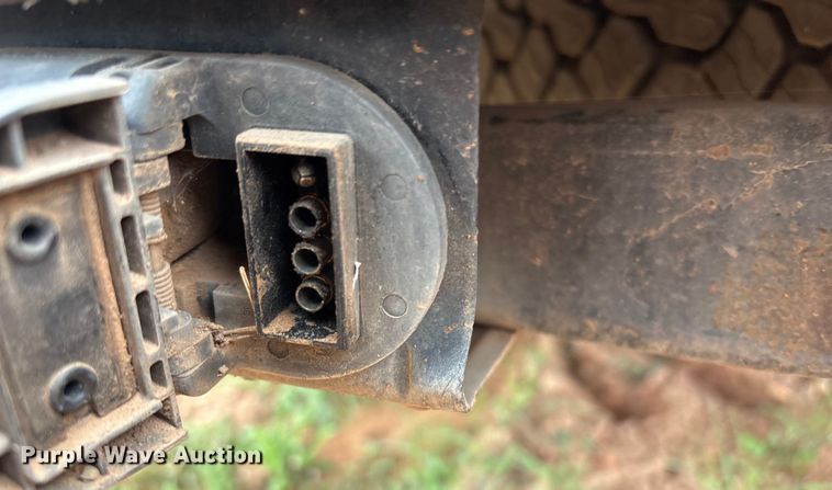 image for item ET1008 2011 Ford F250 Super Duty Crew Cab pickup truck