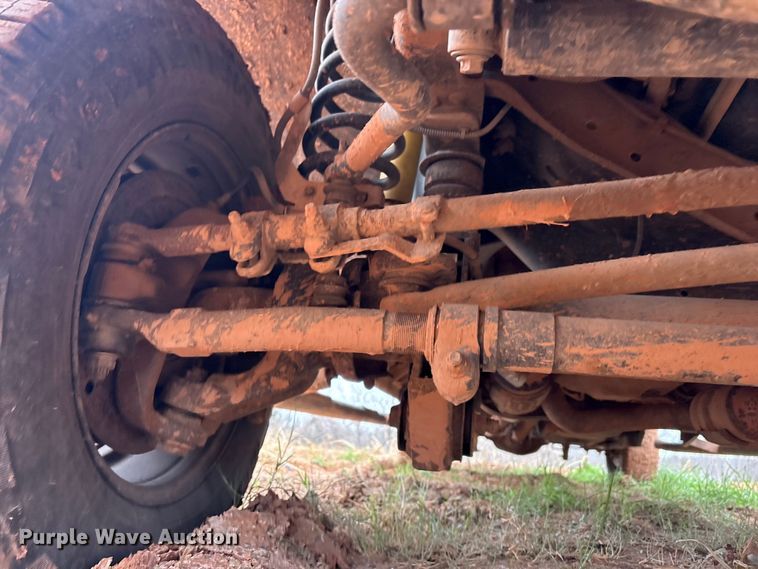 image for item ET1008 2011 Ford F250 Super Duty Crew Cab pickup truck