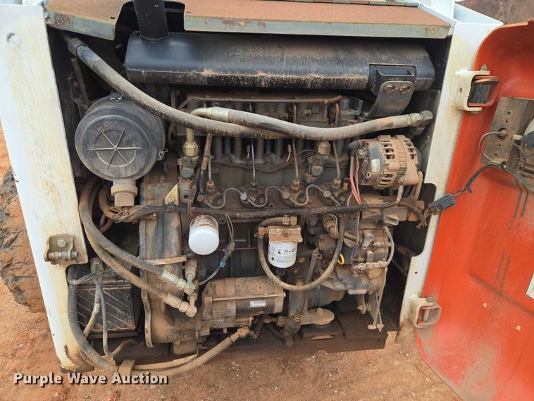 image for item ET1010 2002 Bobcat 873 skid steer loader