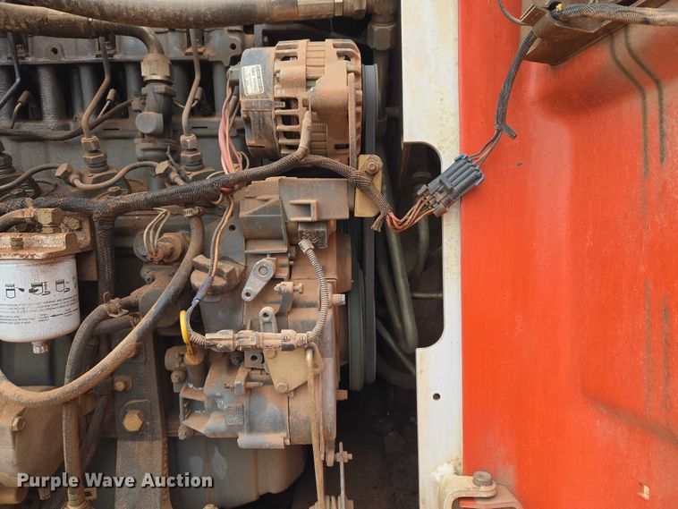 image for item ET1010 2002 Bobcat 873 skid steer loader