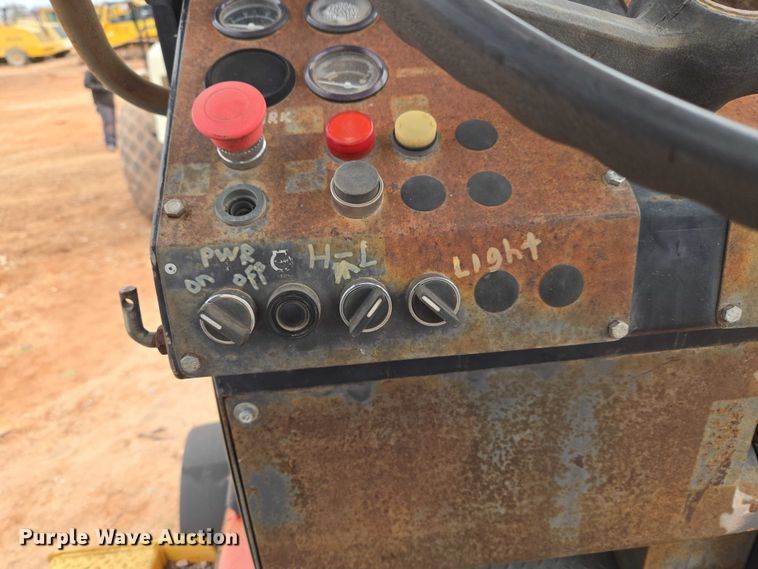 image for item ET1011 Dynapac CP-132 pneumatic roller