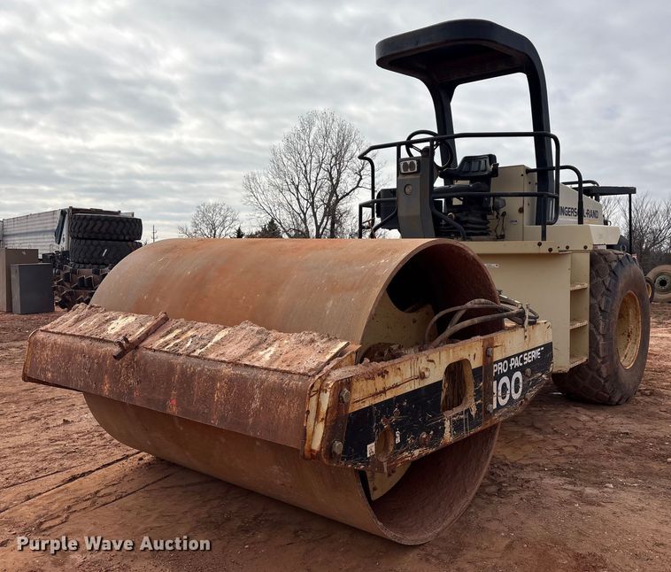 image for item ET1012 1999 Ingersoll Rand SD-100D PRO PAC single drum roller