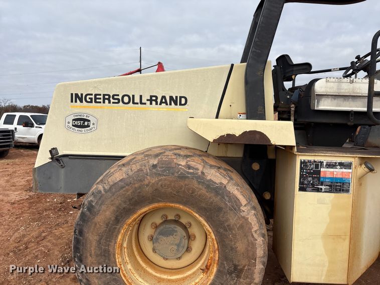 image for item ET1012 1999 Ingersoll Rand SD-100D PRO PAC single drum roller