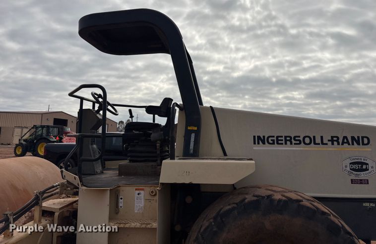 image for item ET1012 1999 Ingersoll Rand SD-100D PRO PAC single drum roller