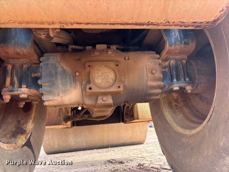 image for item ET1012 1999 Ingersoll Rand SD-100D PRO PAC single drum roller