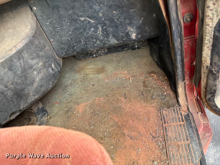 image for item ET1013 2000 Mack Vision 460 truck cab and chassis