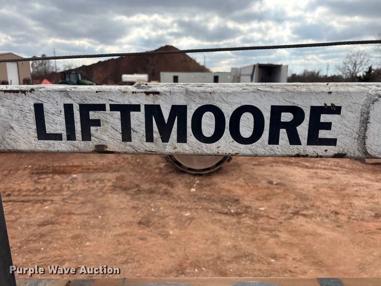 image for item ET1014 2003 Ford F650 Super Duty XL utility / service truck