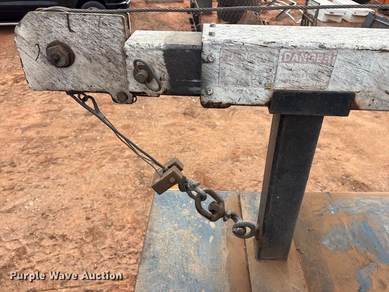 image for item ET1014 2003 Ford F650 Super Duty XL utility / service truck