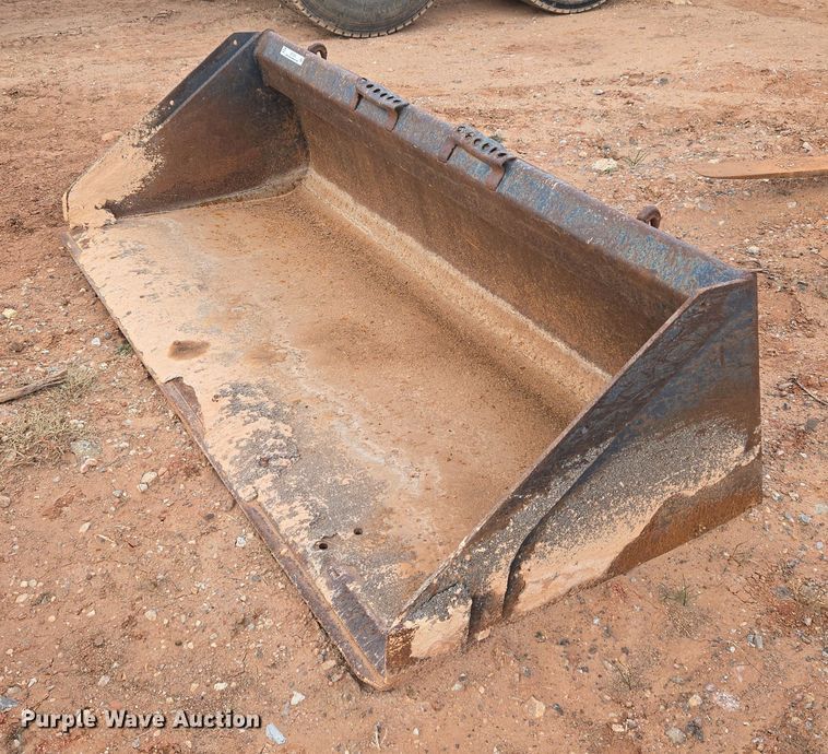 image for item ET1015 Bobcat 80HD C/I  skid steer bucket