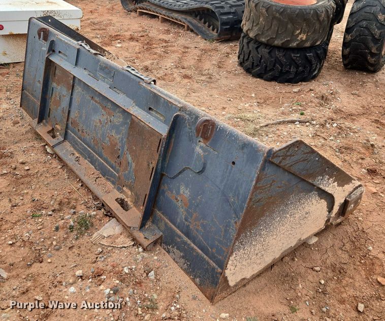 image for item ET1015 Bobcat 80HD C/I  skid steer bucket