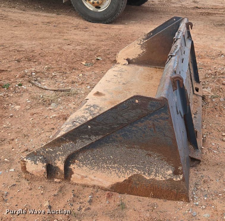 image for item ET1015 Bobcat 80HD C/I  skid steer bucket