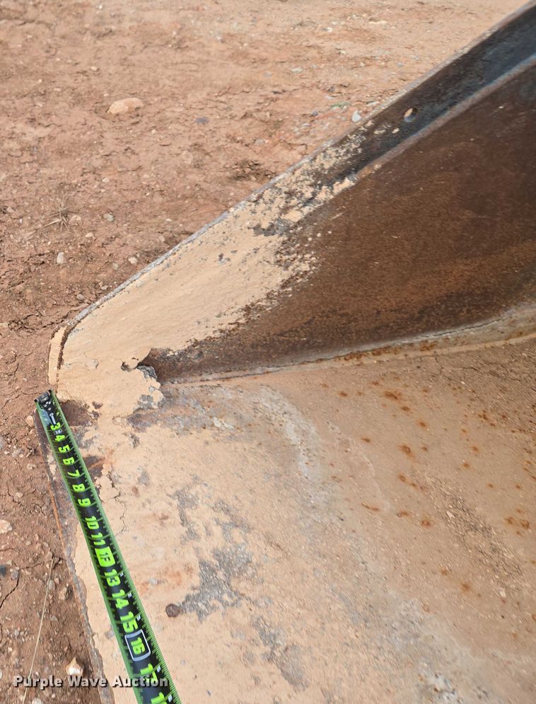 image for item ET1015 Bobcat 80HD C/I  skid steer bucket