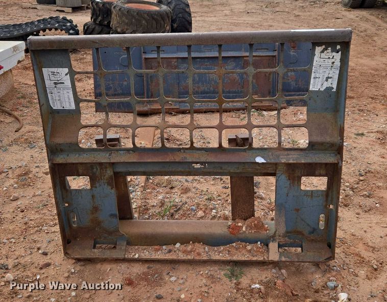 image for item ET1016 Bobcat skid steer forks